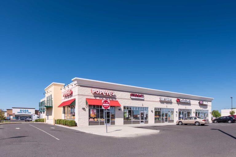 Popeyes and GNC at Levittown Center